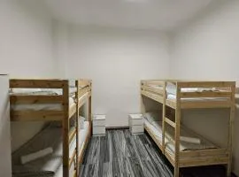 Small apartment in downtown for groups