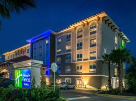 Holiday Inn Express & Suites - St. Petersburg - Madeira Beach by IHG，位于圣彼得堡的酒店