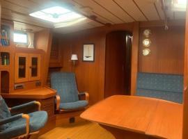 Velero VagaMares en Punta Umbría，位于蓬塔翁布里亚的船屋