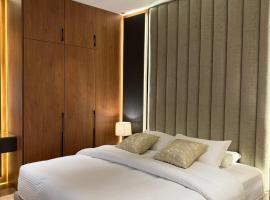 The Elegance Rooms，位于尼兹瓦的酒店