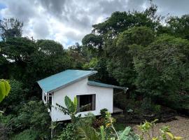 Monte Santo Y Café，位于蒙泰韦尔德哥斯达黎加的旅馆