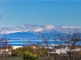 RnR Taupo - Lux Apartment within Taupo CBD