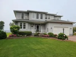 Waterfront Oneida Lake Lux House