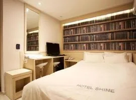 Shine Hotel