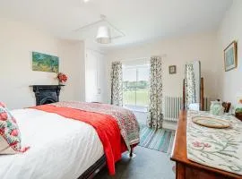 Beautiful Cottage in Brockenhurst with Forest View