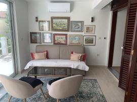 Rozita Seaside Relax Apartments，位于伯德古拉的酒店