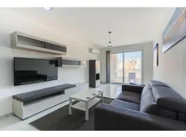 Lovely 2BR Apt with Private Balcony in Marsalforn by 360 Estates