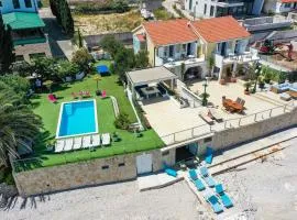 unique Villa front de mer avec vue a couper le souffle