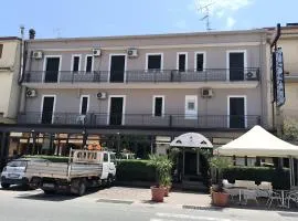 拉玛皮尼4号酒店