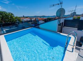 Premium Holiday home VILA VIDA with Pool，位于沃迪切的酒店