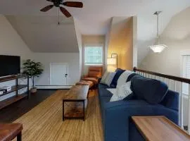 The Carriage House by Saratoga Stays - sleeps 4