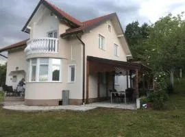 Vila Oaza mira