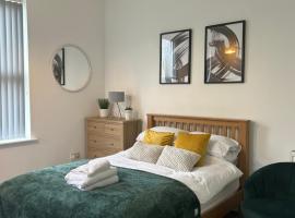 Large Studio with homely features!，位于曼斯菲尔德的酒店