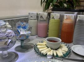 HOTEL ABAPORU，位于Adamantina的酒店