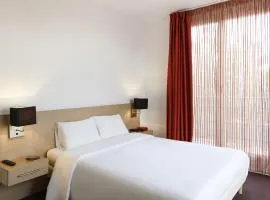 圣路易巴塞尔阿德吉奥阿克瑟斯公寓式酒店