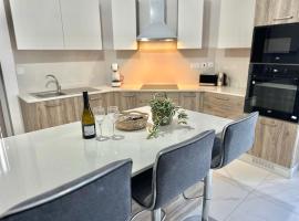 St Julians Brand New apartments，位于Is-Swieqi的酒店