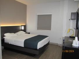 得梅因西部6号汽车旅馆，位于西得梅因的酒店