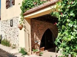 Orgon Farm Village Houses
