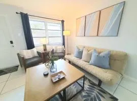 Modern 3Bedroom Vacation Home, 5 Min to Beach & FLL