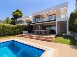 Luxurious 4-Bedroom Villa Anya with Private Pool in Kassandra, Halkidiki