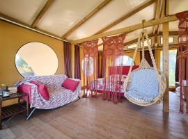 Tenda Glamping vicino al mare，位于皮昂比诺的酒店