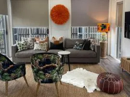 Stunning Townhouse - 12 min CBD