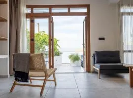 Icon seaside apartments