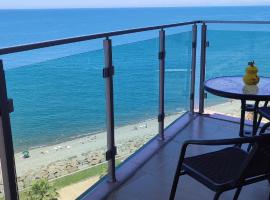 11 Floor Batumi Hotel，位于巴统的酒店