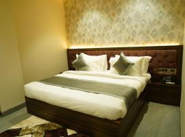 Hotel Stay Well Zirakpur，位于Rāmgarh的酒店