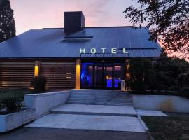 Confidence Hotel San Silvestro，位于San Prospero 的酒店