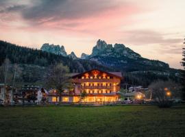 X Alp Hotel，位于博萨迪法萨的酒店