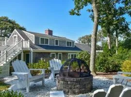 Roof Deck, Walk to Forest Beach, Fire Pit!