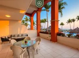 Mexican Styled 2 BR Condo - Beachfront - Pool