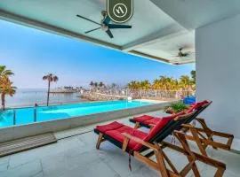 Oceanfron 2 BR Condo with Oceanview - Pool - Gym