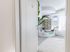I Tramonti，位于阿尔盖罗的带按摩浴缸的酒店