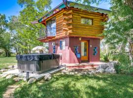 Snowflake Cabin - Mins to Cody and Red Lodge!，位于Clark的酒店