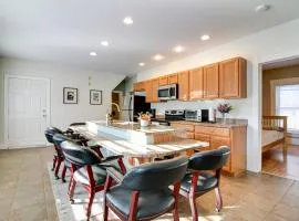 All-Season Ludlow Apartment 3 Mi to Okemo Resort!