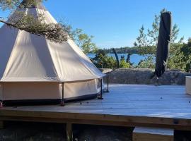 H&auml;rligt privat Glamping med bastut&auml;lt，位于弗格罗的豪华帐篷营地