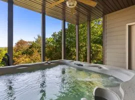 Newly Renovated, Free SDC tickets, Gated Community, Hot Tub, Air Hockey, Foosball, Board Games!