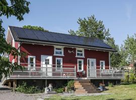 Skärgårdslägenhet med havsutsikt i Sankt Anna! NR2，位于Nedre Lagnö的带按摩浴缸的酒店