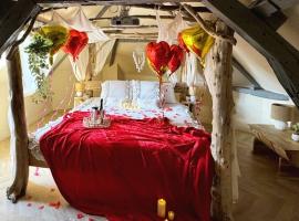 Duplex Safari jusqu'à 4 personnes, Spa, cinéma et lit sous les arbres, day use, 10 min centre，位于亚眠的酒店