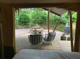Veluwse Safari Lodge tent，位于奥特罗的豪华帐篷