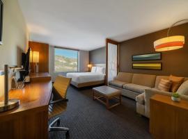 Courtyard by Marriott La Paz Baja California Sur，位于拉巴斯的酒店