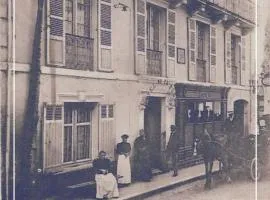 Hôtel-Restaurant des Augustins - Cosy Places by Charme & Caractère