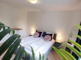Apartment In The City With Free Parking，位于约灵的酒店