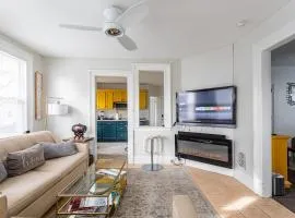 Newly Renovated 5BR 2BA Haven with Amenities