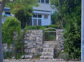 Apartment Sara M，位于Gajac的酒店