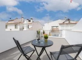 Chez Oasis Lagos - Charming Central by the Beach