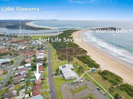 Family Getaway Opposite Warilla Beach，位于Lake Illawarra的酒店