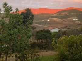 La Serena Cabaña de campo entre cactus y colibríes，位于拉塞雷纳的酒店